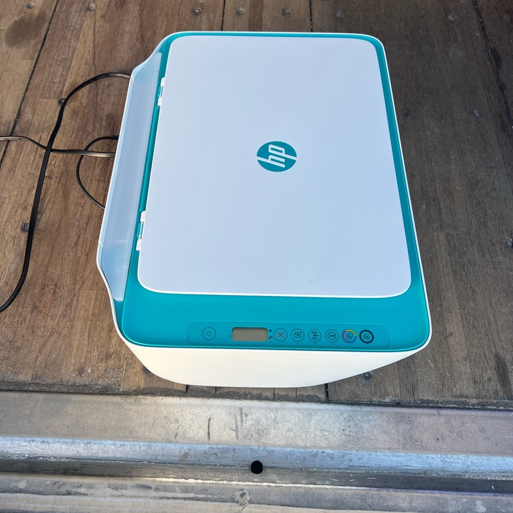 HP White and Green Compact Laptop